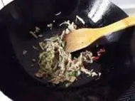 白菜肉丝绿豆饸饹面制作步骤五